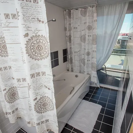 Suvekorter Aida Parnu